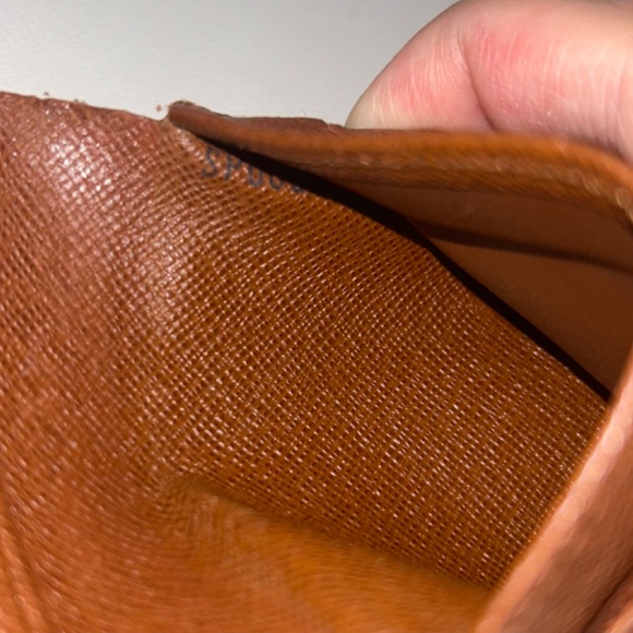 Louis Vuitton Monogram Trifold Wallet - Picture 9 of 10